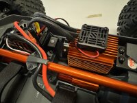 Z-10 Competition Truggy BL - brushless-Aktion!