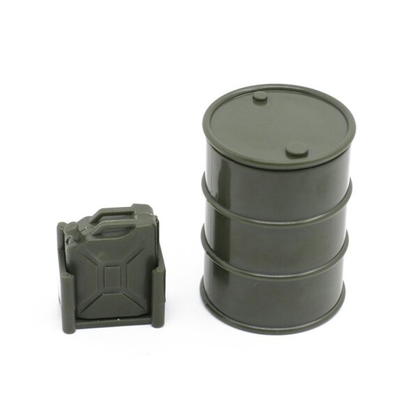 Ölfass 42mm und Kanister 24mm Kunststoff Grün Deko 1/24
