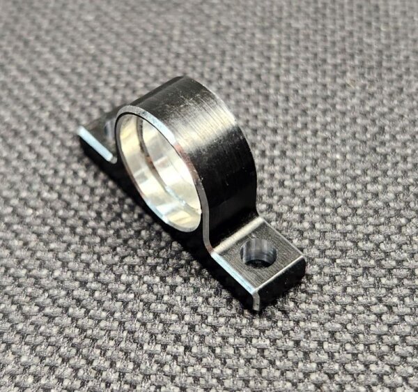Lagerträger zu Motor-Bulkhead links