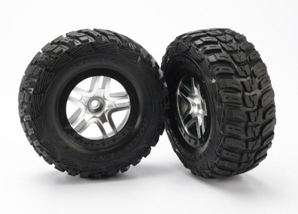 Kumho Reifen auf Felgen satin-chrom/schwarz vorne (2)