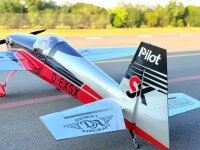Pilot-RC Extra 330SX &ndash; 103" (2,64 m) 01
