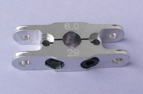 Klemm-Mittelteil 29 mm, für Blatthals 8mm, Bohrung 6mm zu HE Spinner