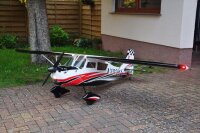 Pilot RC Decathlon 122 V2 weiß-rot-schwarz (09)
