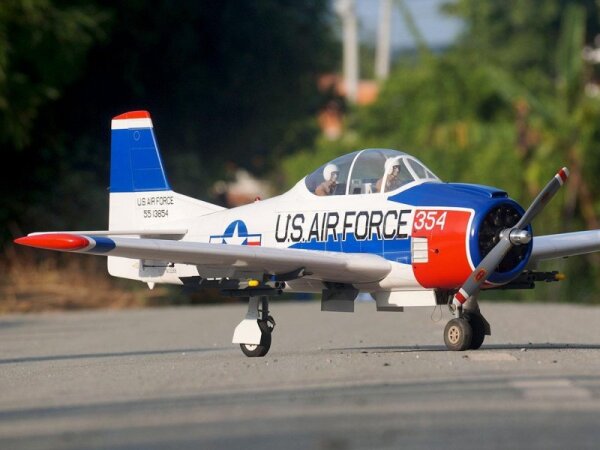 T-28 Trojan (wei&szlig;) / 1770mm