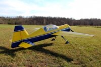 110" Yak 54 Extreme Flight Yellow/Blue 2,79m