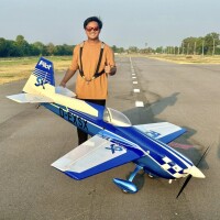 Pilot-RC Extra 330SX – 90" (2,29 m) 03